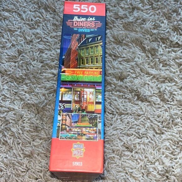 New Masterpieces Drive-Ins, Diners & Dives - Rickey's Diner Car 550 Piece Puzzle - Picture 3 of 7